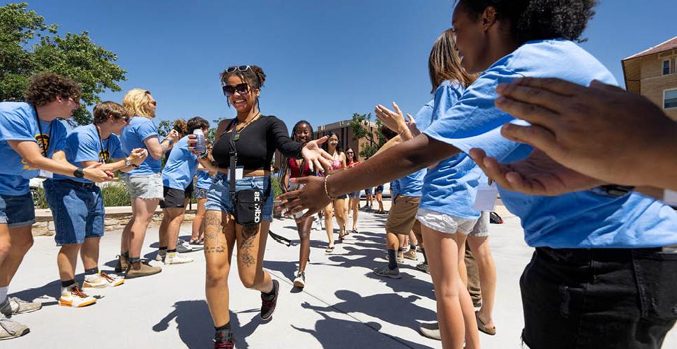 New students are greeted/welcomed during New Student Orientation